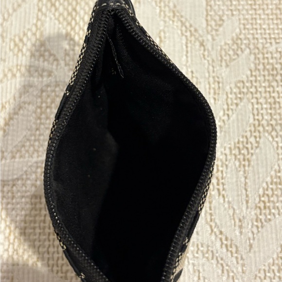 EUC Coach Signature Wristlet - Picture 3 of 3